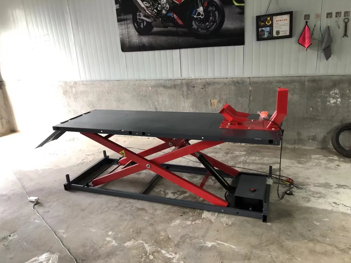 Motorradhebebühnen